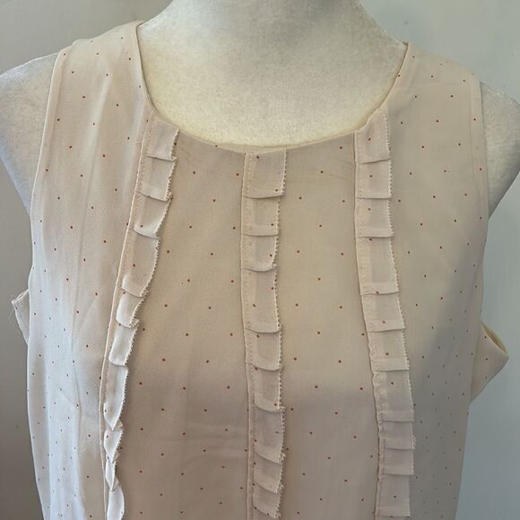 Loft cream pink polka dot ruffle sleeveless blouse Size M - Picture 3 of 10